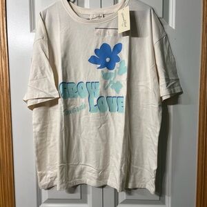 Universal Thread Women T-Shirt Size XL Short Sleeve Graphic Crew Neck Cream NWT